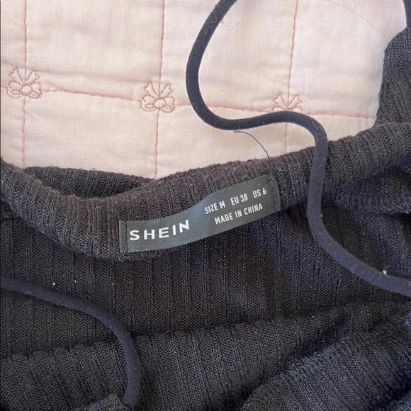 SHEIN Black Ribbed Camisole Top - Picture 2 of 3